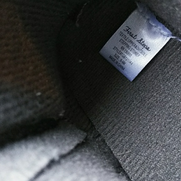 6-9 MONTHS BABY BOOTS: GRAY, SPARKLY AND STUDDED - Picture 8 of 8